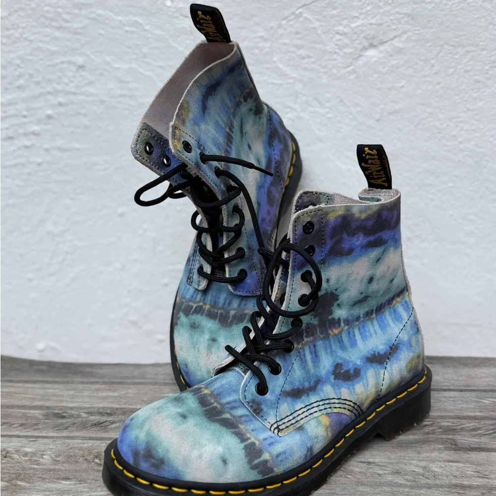 Dr. Martens size 10 1460 Pascal Tie Dye Blue Pattern Boot! - Picture 6 of 9